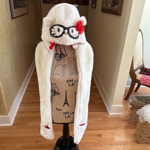 Hello Kitty Adult Hooded Wrap Scarf with Mittens - Picture 2 of 13